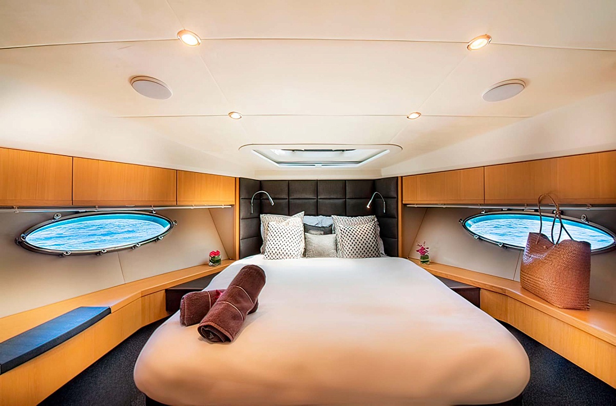 Аренда моторной яхты Princess 60 на Пхукете